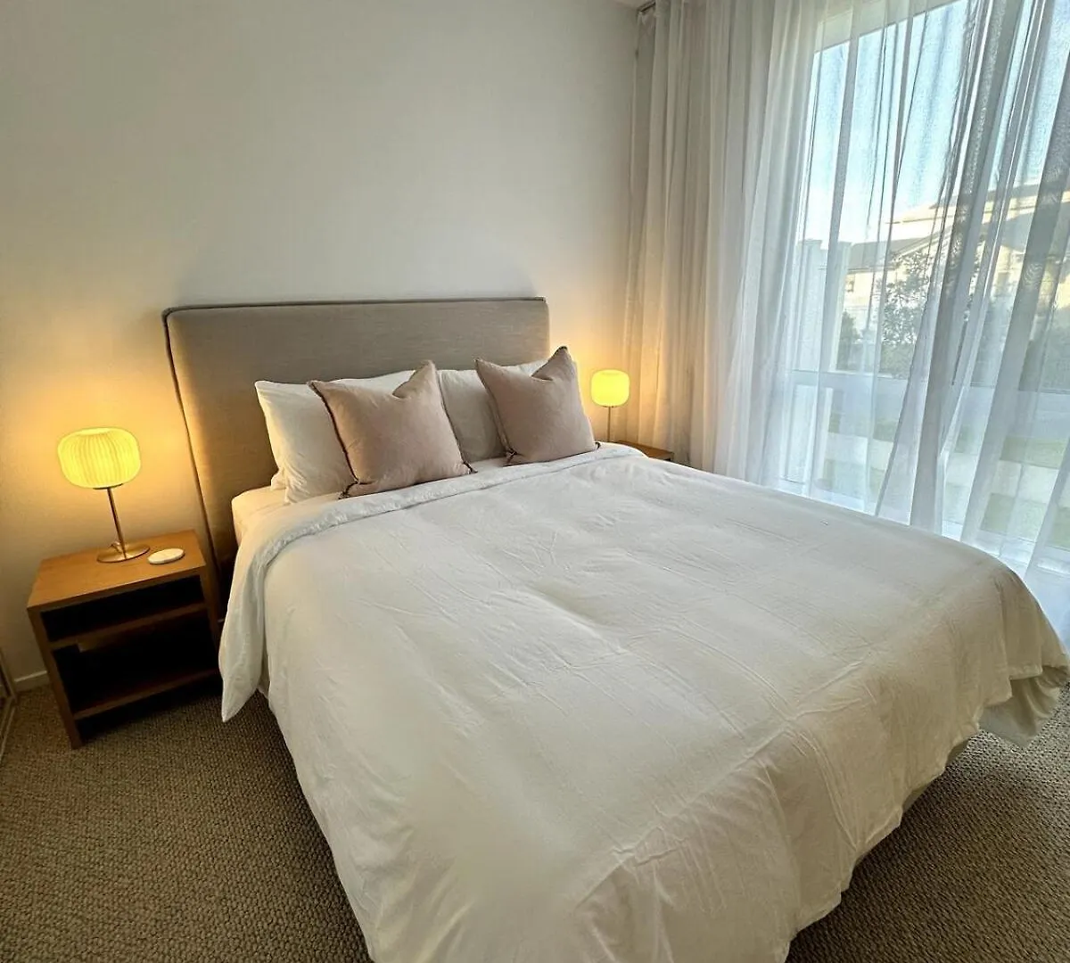 Coco Haus - Luxury Family Oasis With Heated Pool Villa Palmview Australia