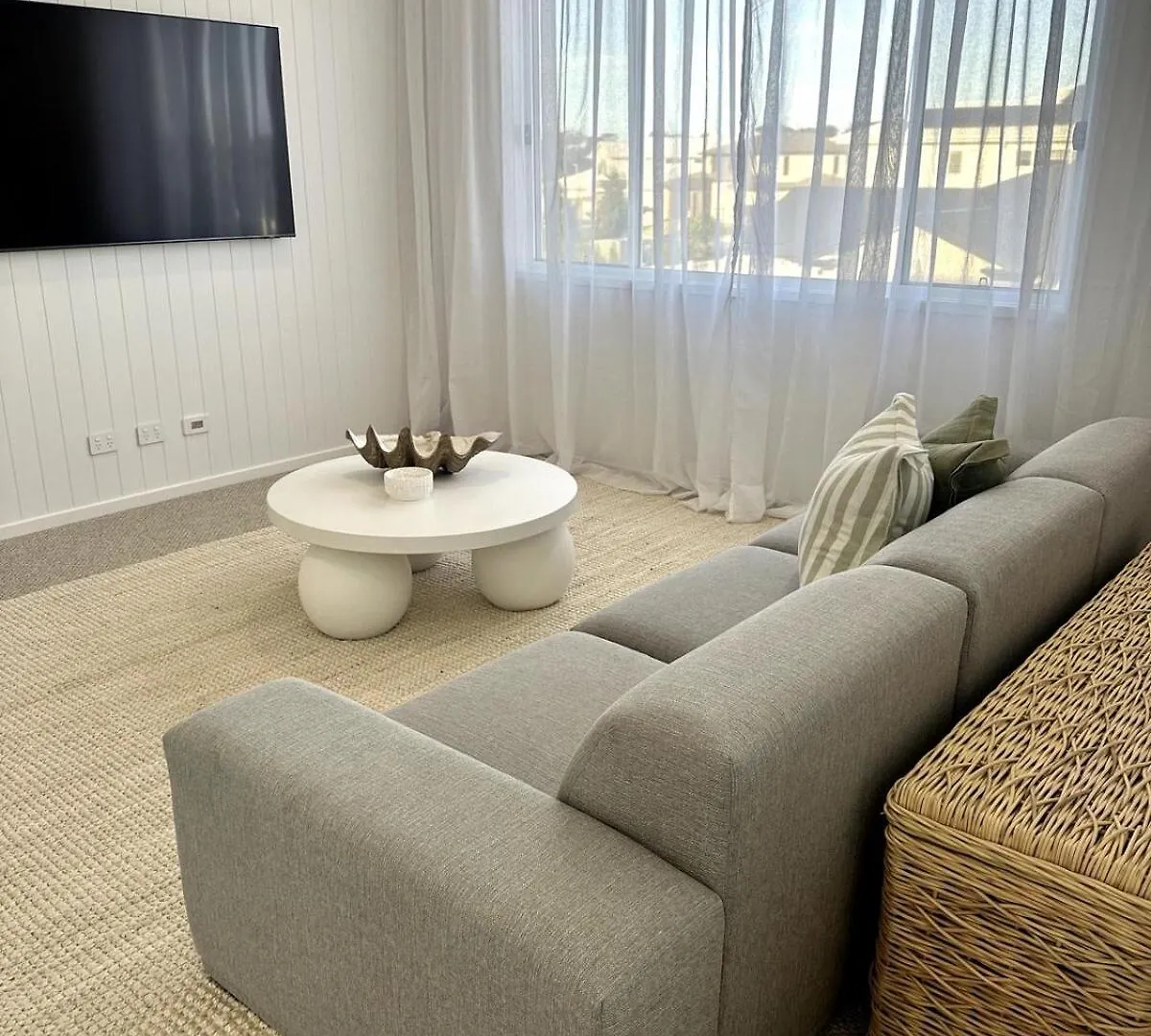 Coco Haus - Luxury Family Oasis With Heated Pool Villa Palmview