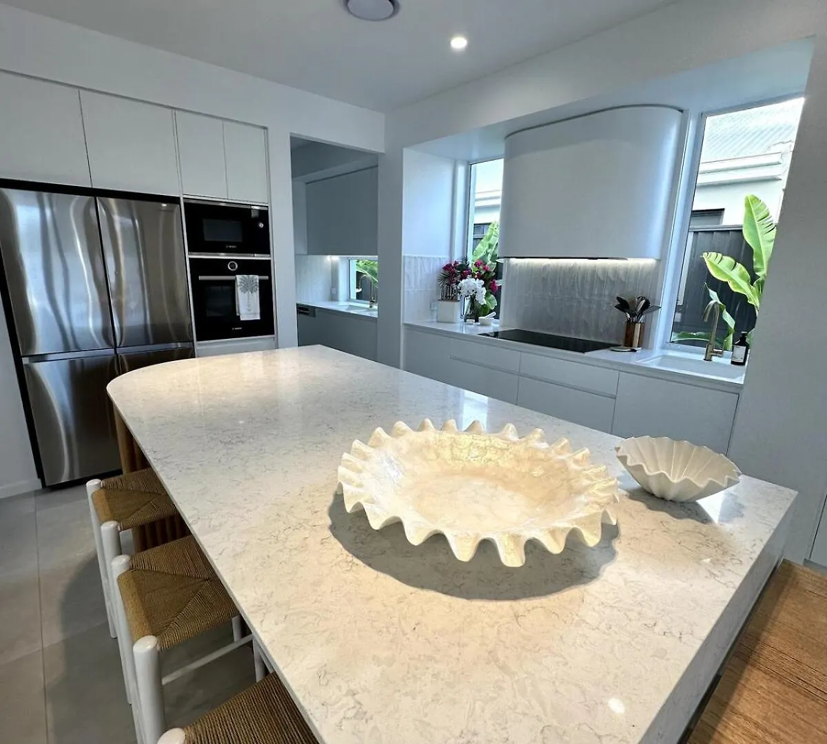 Coco Haus - Luxury Family Oasis With Heated Pool Villa Palmview Australia